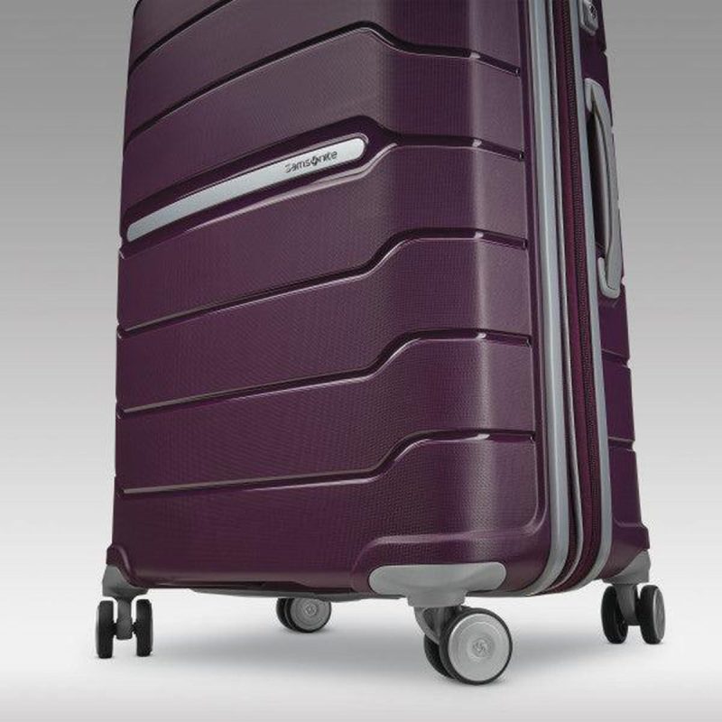 Samsonite Freeform 21 Carry On Spinner 17