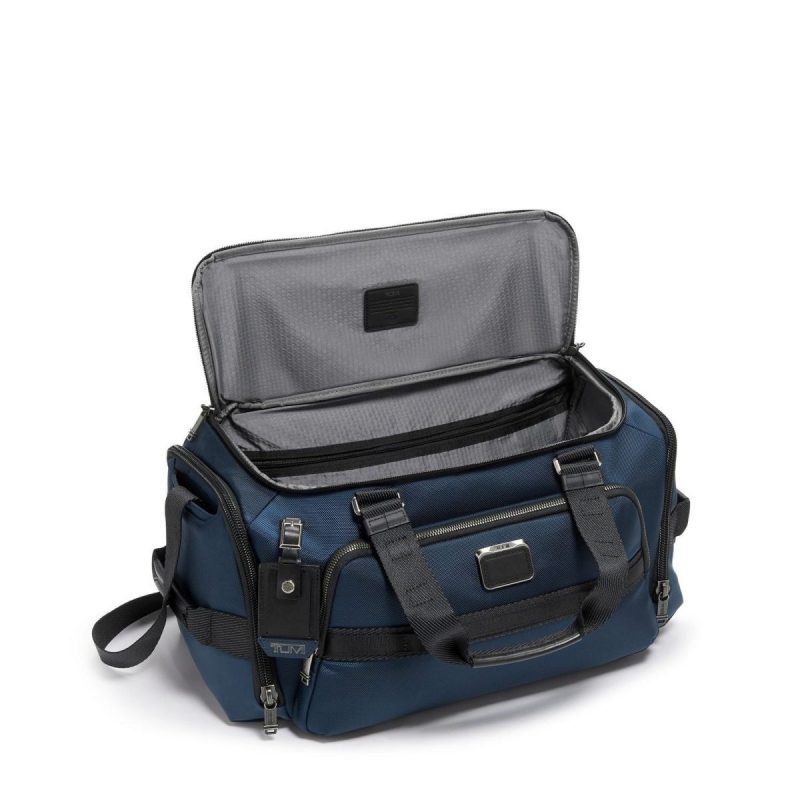 TUMI Alpha Bravo Mason Duffel 4 d31f6f62 af59 4c8d 97ac eea55e00bf72