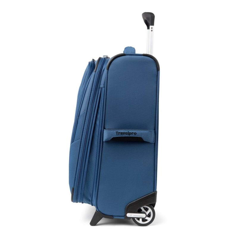 Travelpro Maxlite 5 Lightweight International Expandable Carry On Rollaboard 25